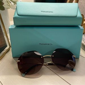 Tiffany & Co Sunglasses; TF3077 Round